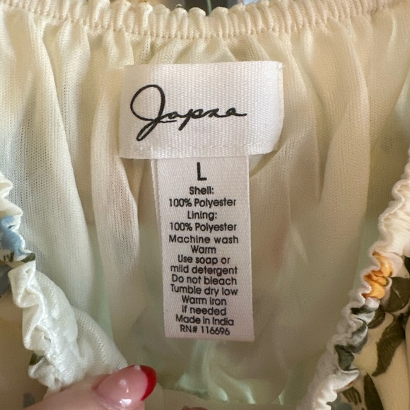 Japna | Floral Yellow/Cream Floral Puff Sleeve Top - Picture 3 of 5